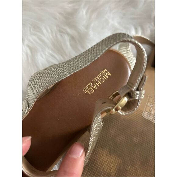 MICHAEL MICHAEL KORS Leather Gold Women's MK Plate Flat gladiator  Sandals Size - Picture 4 of 8